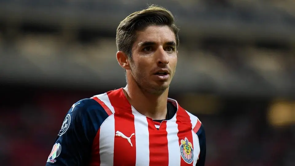 Chivas: Isaac Brizuela, con recuperación favorable; cerca de reintegrarse al grupo