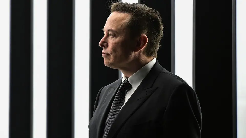 Twitter se defiende de oferta de Musk con “píldora venenosa”