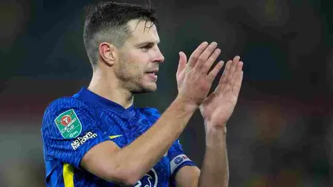 Barcelona: Azpilicueta tendría principio de acuerdo con los blaugranas
