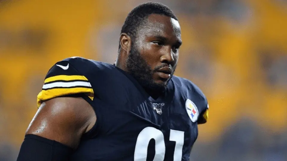 NFL: Stephon Tuitt, ala defensiva de los Steelers, anunció su retiro