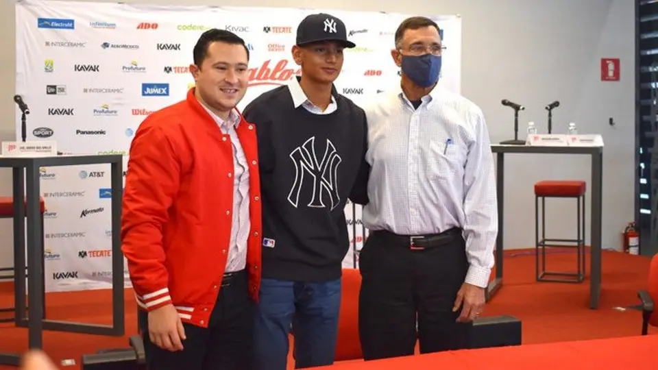 MLB: Christian Zazueta Jr. firmó con los Yankees de Nueva York