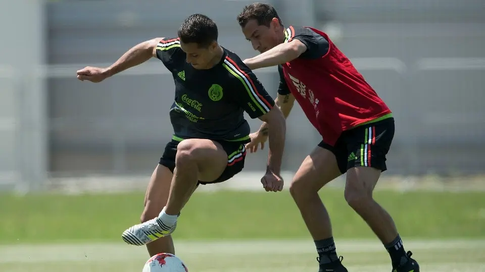 Andrés Guardado sobre Chicharito Hernández: 'No tengo ningún problema con él'