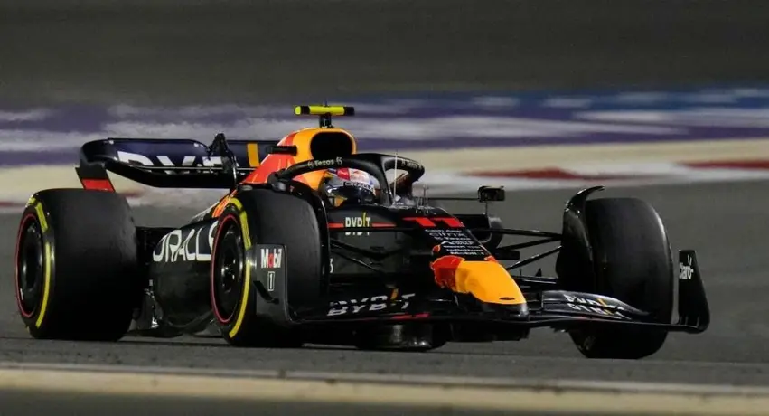 Marko sobre monoplaza de Checo y Verstappen: 'No llegaba combustible a su motor'