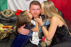 Esposa de Canelo dedicó mensaje al boxeador: "¡Regresaremos más fuertes que nunca, te amo!"