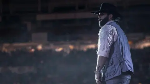 Canelo vs Bivol: Carín León cantará el himno nacional previo a la pelea