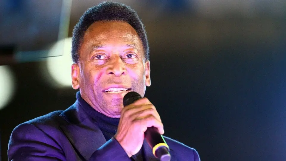 Pelé recibió el alta médica tras recuperarse de una infección urinaria