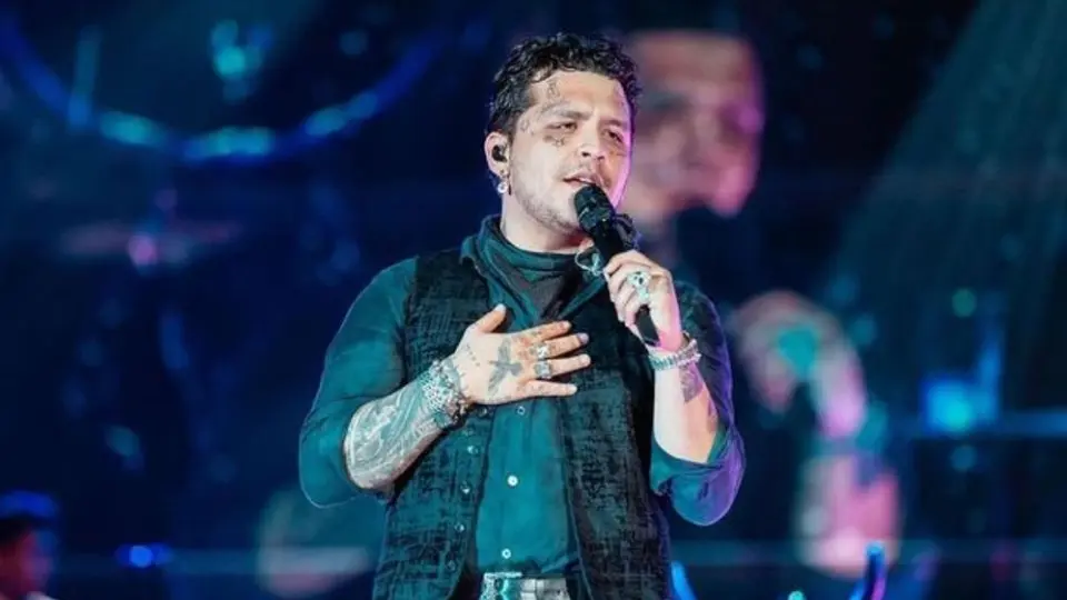 Christian Nodal se tapó tatuaje de Belinda en su rostro