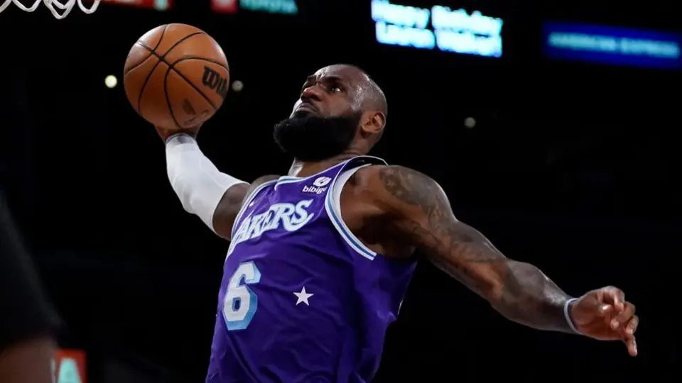 LeBron James: Primer jugador de la NBA con 30 mil puntos, 10 mil asistencias y 10 mil rebotes