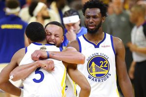 Warriors aplastó a Celtics en el segundo juego de Las Finales y empataron la serie