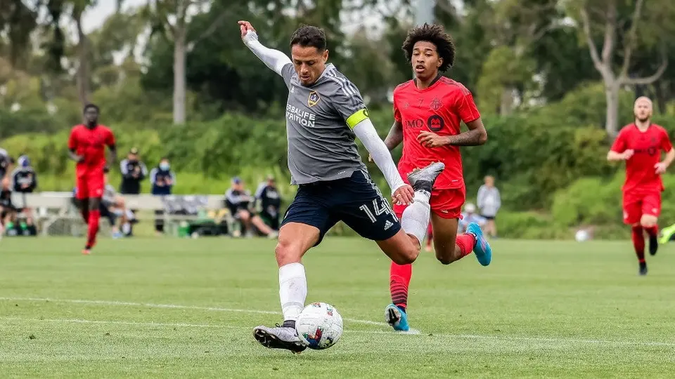 Chicharito Hernández y Efraín Álvarez: Se lucieron en el triunfo del Galaxy sobre Toronto FC