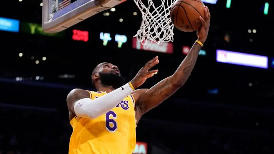 NBA: LeBron James, baja indefinida de los Lakers por lesión de rodilla