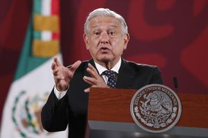 AMLO: Aseguró que hay 'filtración' de grupos conservadores en el movimiento feminista