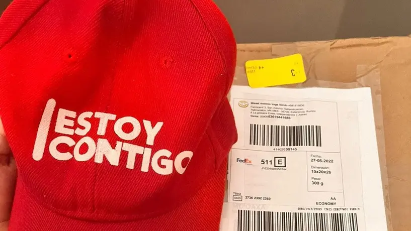 Mercado Libre: Usuaria compró gorra de Mercedes, pero le llegó una del PRI
