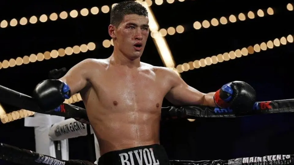 Canelo Álvarez: Bivol aseguró que no se siente inferior pese a no ser el favorito