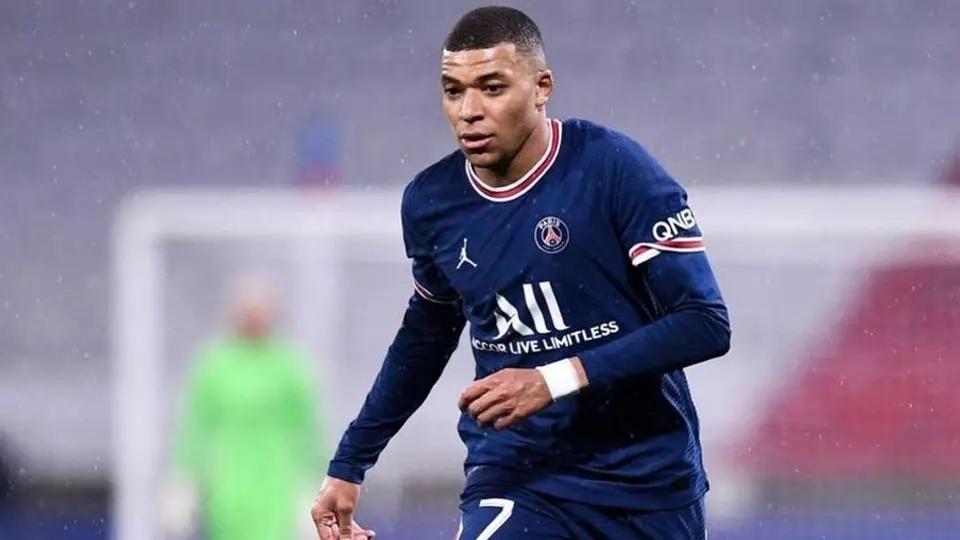 Mbappé: Hace soñar al PSG con la posibilidad de renovar para permanecer en el equipo