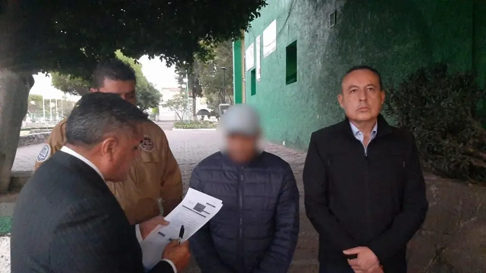 Mauricio ‘N’, presunto culpable del asesinato de Hugo Carbajal, se entregó a la FGJ de Edomex