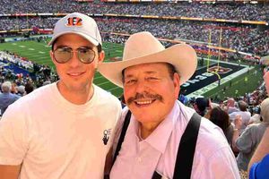 Senador Armando Guadiana asistió al Super Bowl LVI