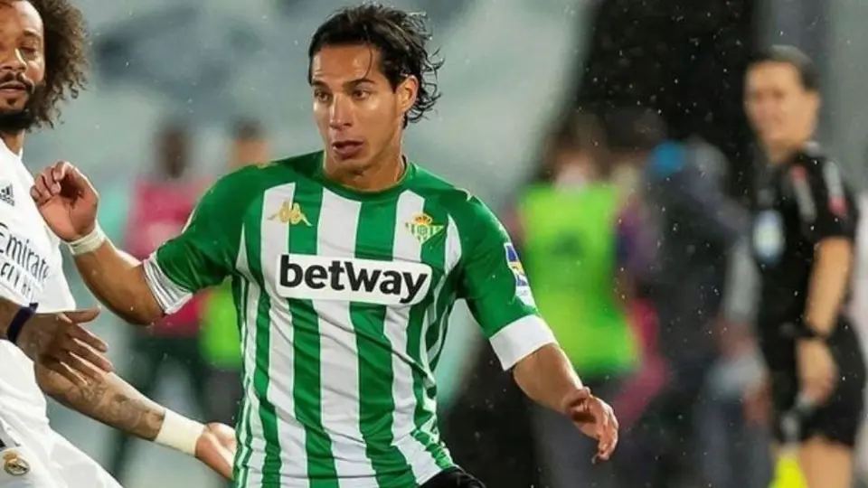 Diego Lainez: Betis confirmó interés de clubes pero no cederá al mexicano en invierno
