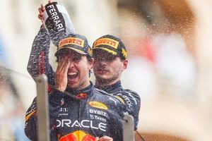 Marko descartó conflicto entre Verstappen y Pérez tras acuerdo en la renovación del mexicano