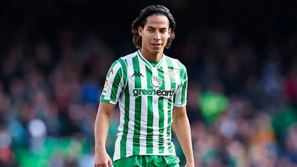 Diego Lainez: Directiva del Betis quiere la permanencia del mexicano en el equipo