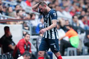 Fabián Estay tras fallas de Vincent Janssen ante el Atlas: 'Está muy salado'