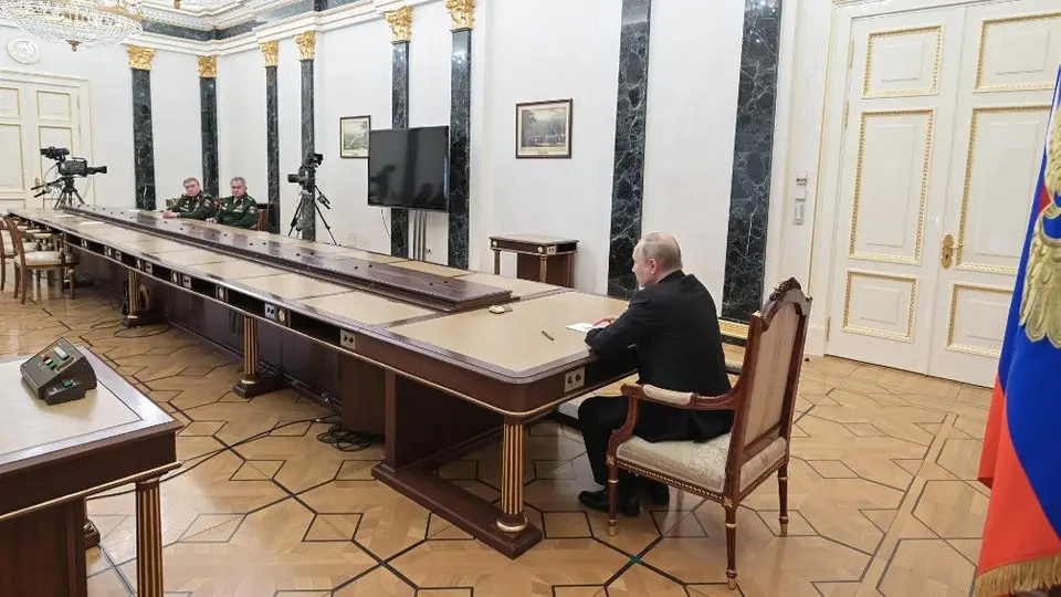 Ucrania: Vladimir Putin pone en alerta sus fuerzas de disuasión nuclear