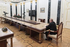 Ucrania: Vladimir Putin pone en alerta sus fuerzas de disuasión nuclear