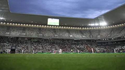 Ligue 1: Afición de Bordeaux detuvo el juego vs Lorient por protestar tras descender