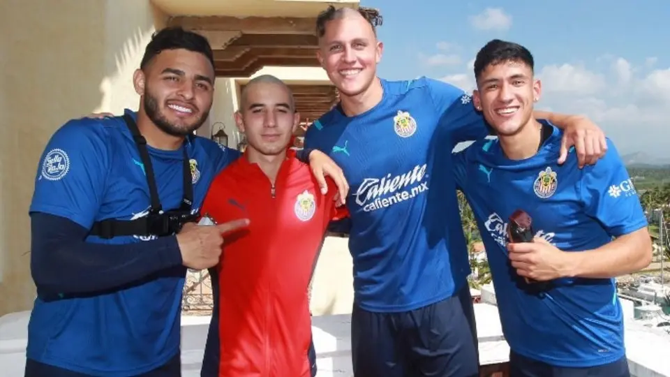 Chivas: Marcelo Leaño convocó a dos jóvenes de Fuerzas Básicas para unirse a la pretemporada