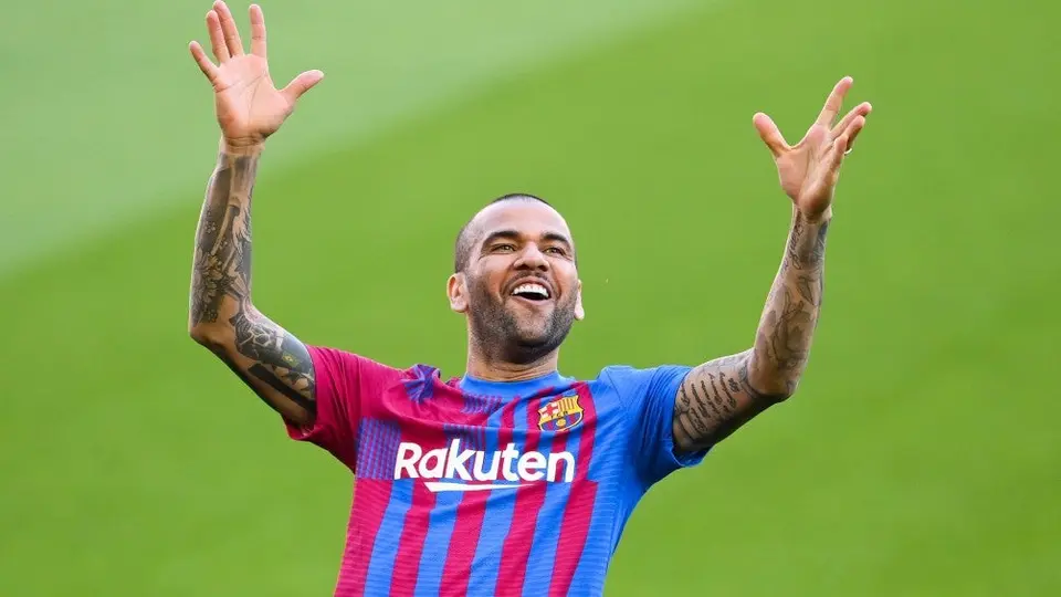 Dani Alves desmintió fichar con el Mallorca de Javier Aguirre