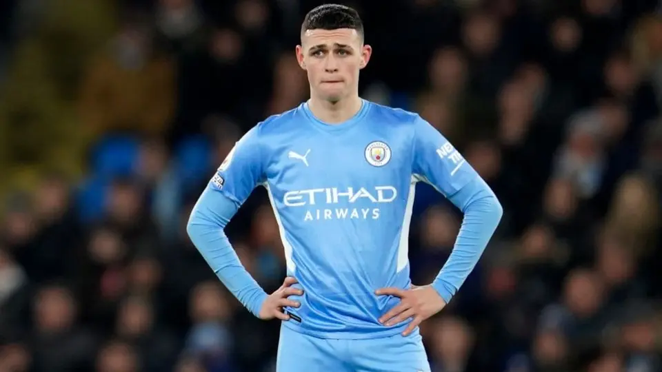 Madre de Phil Foden fue agredida tras la caída del Manchester City