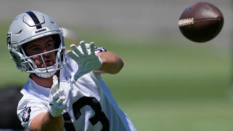 NFL: Las Vegas Raiders extendieron contrato de Renfrow por 2 años