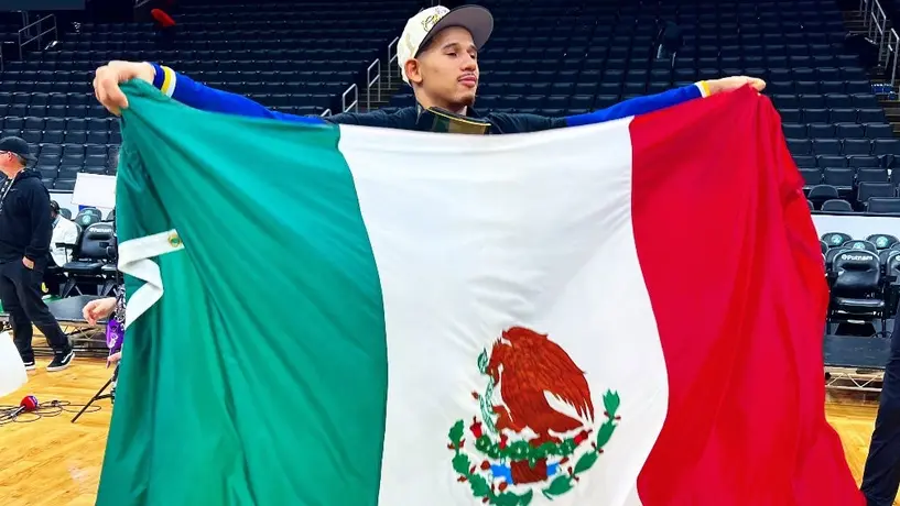 Juan Toscano: AMLO felicitó al primer basquetbolista mexicano en ser campeón en la NBA