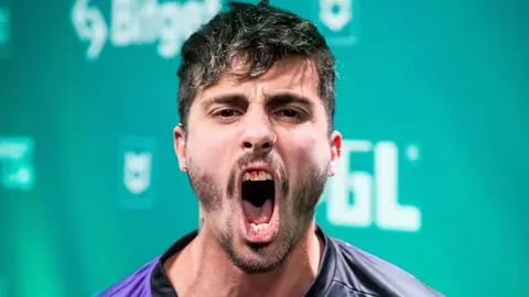 9z Team: Obelisco de Argentina se encendió morado en honor a equipo de esports