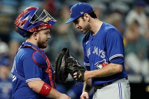 Alejandro Kirk: Cuatro imparables del mexicano en la blanqueada de Blue Jays sobre Royals