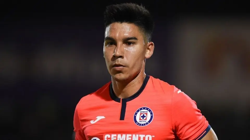 Cruz Azul: Pol Fernández viajó a Argentina por problema familiar; no tiene fecha de regreso