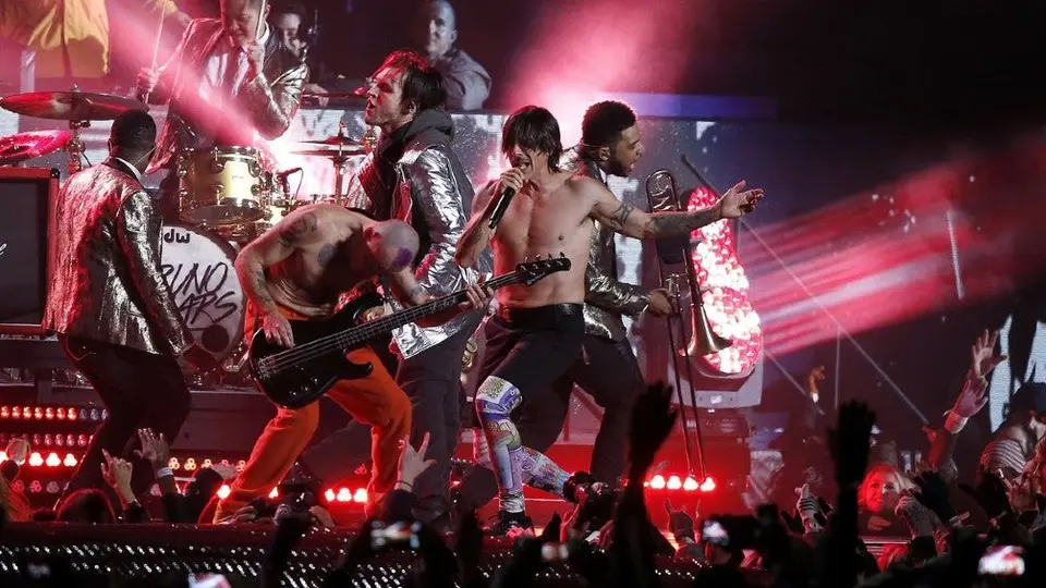 Red Hot Chili Peppers anunció su nuevo álbum "Unlimited love"
