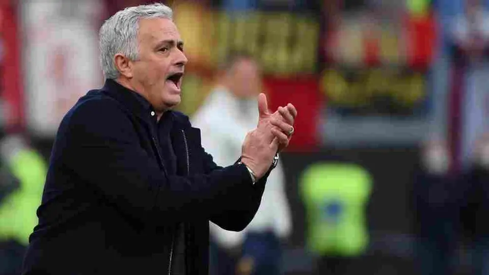 Mourinho: ‘Es una mentira total, no hay problemas entre los jugadores y yo’