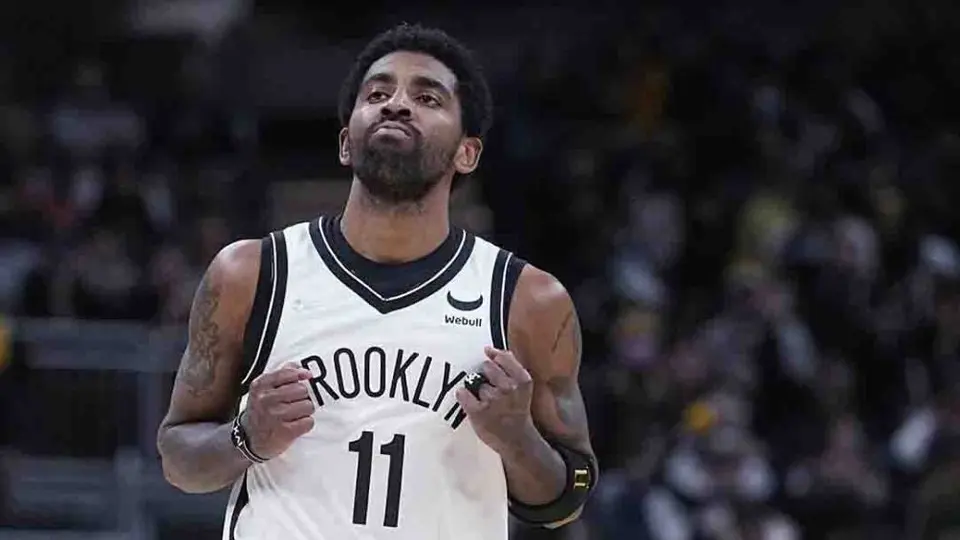 NBA: Brooklyn Nets, multado con 50 mil dólares por dejar pasar a Kyrie Irving a los vestidores