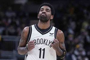 NBA: Brooklyn Nets, multado con 50 mil dólares por dejar pasar a Kyrie Irving a los vestidores