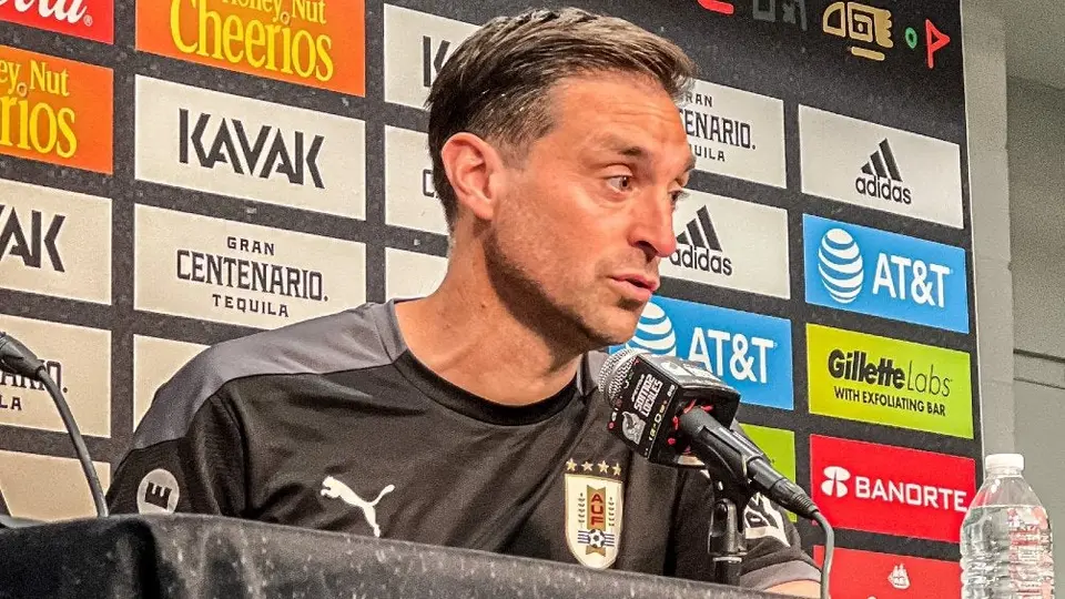 Diego Alonso sobre el Tri: 'No nos sentimos más o menos que nadie, respetamos a México'