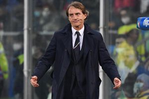 DT de Italia tras eliminación: 'La decepción es demasiado grande para hablar de mi futuro'