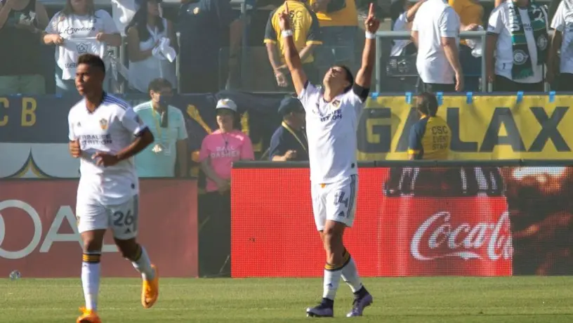 Chicharito: Tifo gigante de Javier Hernández fue desplegado previo al LA Galaxy vs LAFC