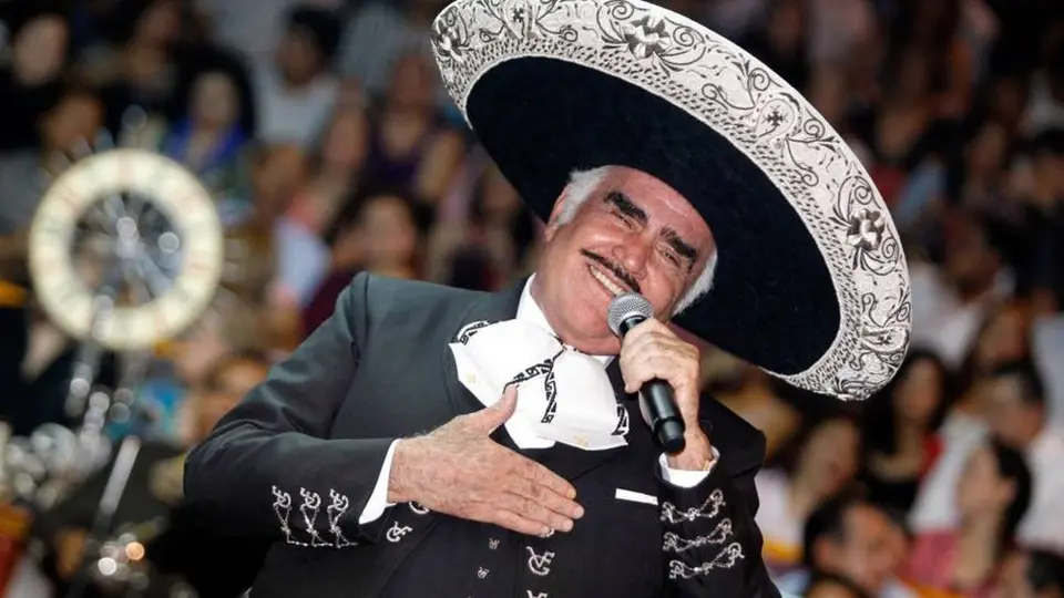 Vicente Fernández: Ganó un Grammy póstumo y el presentador no sabía de su muerte