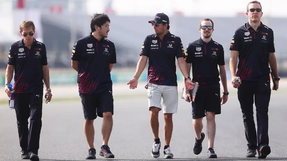 F1: Checo Pérez no entró en el Top 10 de la temporada 2021