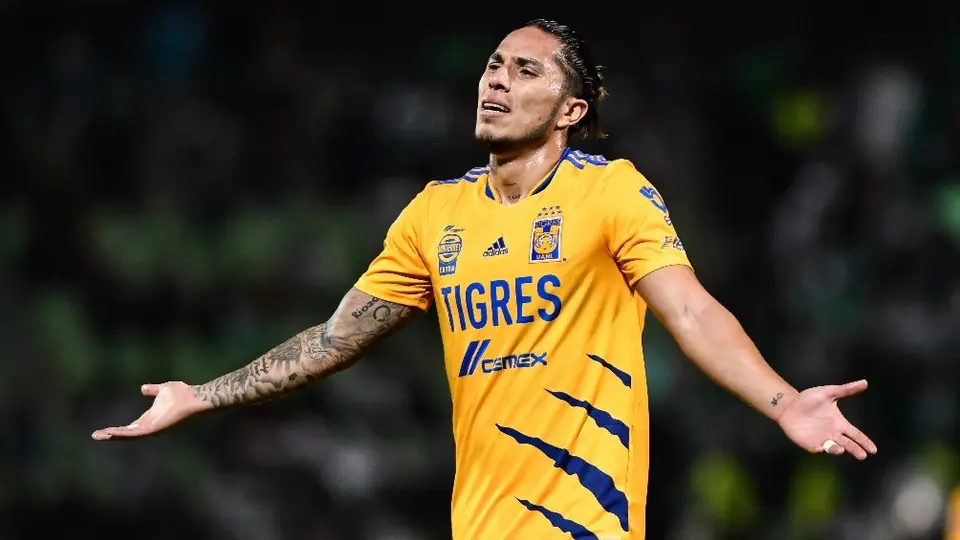 Carlos Salcedo: Dejaría la Liga MX y a los Tigres para emigrar a Europa
