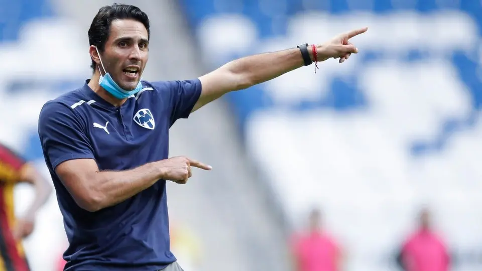 Rayados: Aguirre, en la tablita; Aldo De Nigris y Hugo Castillo entrarían al quite