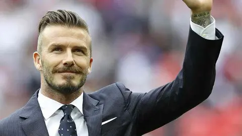 David Beckham: Suéteres navideños del exfutbolista y su esposa causaron furor en redes sociales
