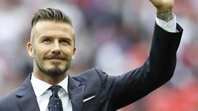 David Beckham: Suéteres navideños del exfutbolista y su esposa causaron furor en redes sociales