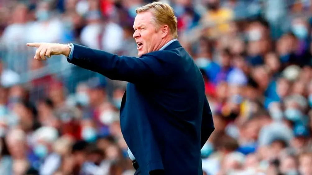 Ronald Koeman durante un duelo del Barcelona | AP